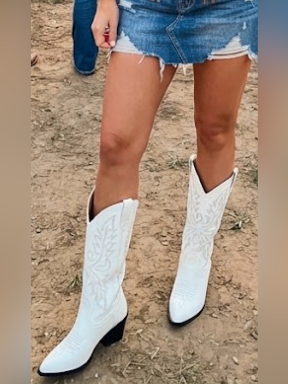 White Western Embroidered Cowboy Boots - Women